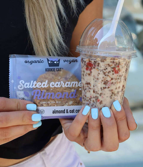 Био Курабийка със солен карамел и бадеми