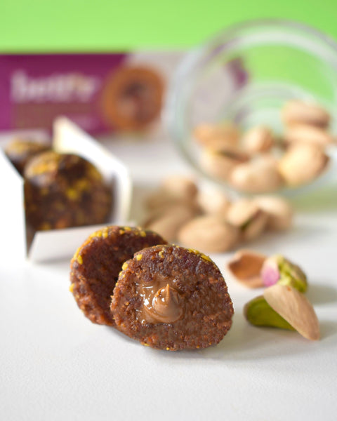 БИО плодови топчета с пълнеж от шамфъстък